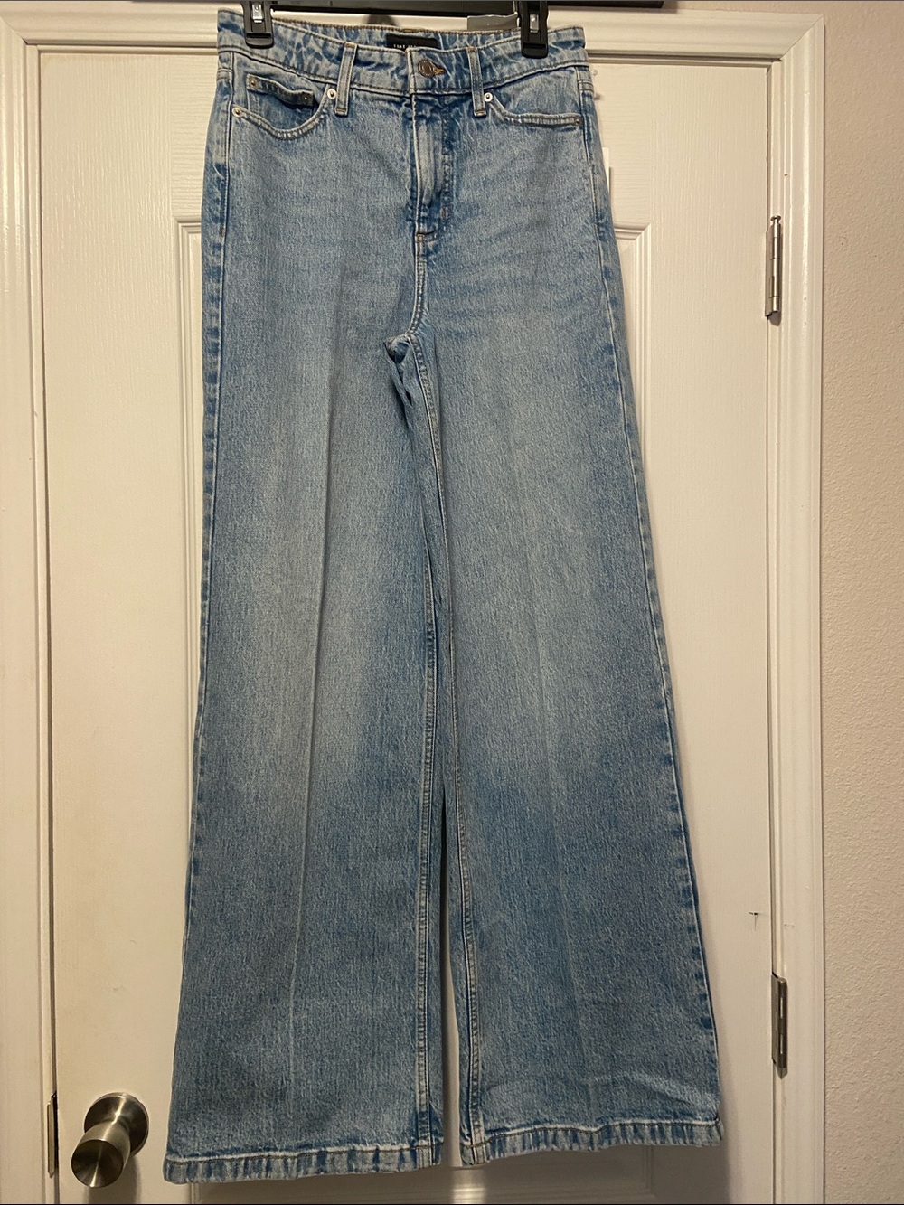 Free Assembly Women's High Rise Relaxed Wide Leg Jeans with Front Crease, Size 0